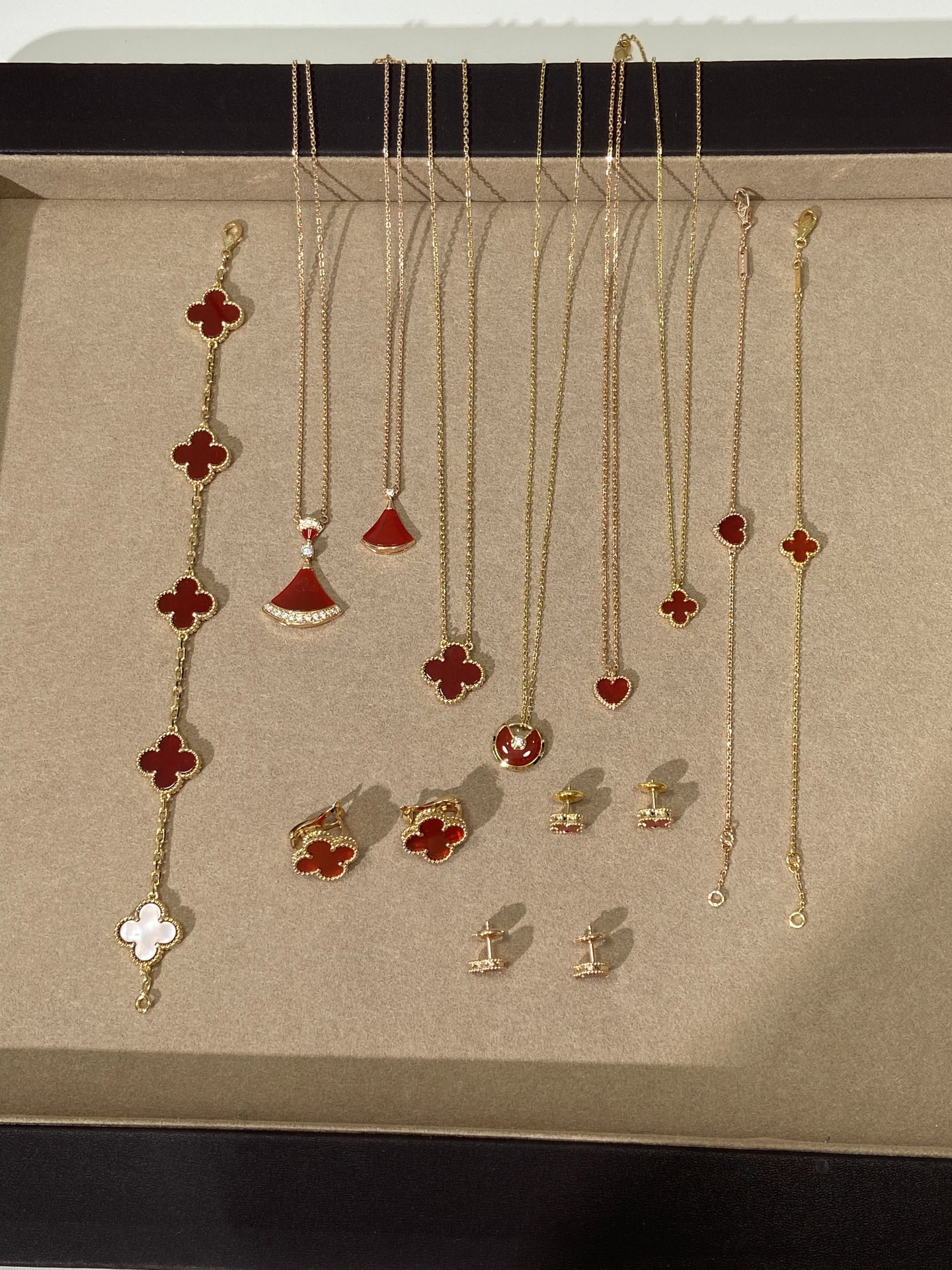Van Cleef & Arpels Jewelry - view 3