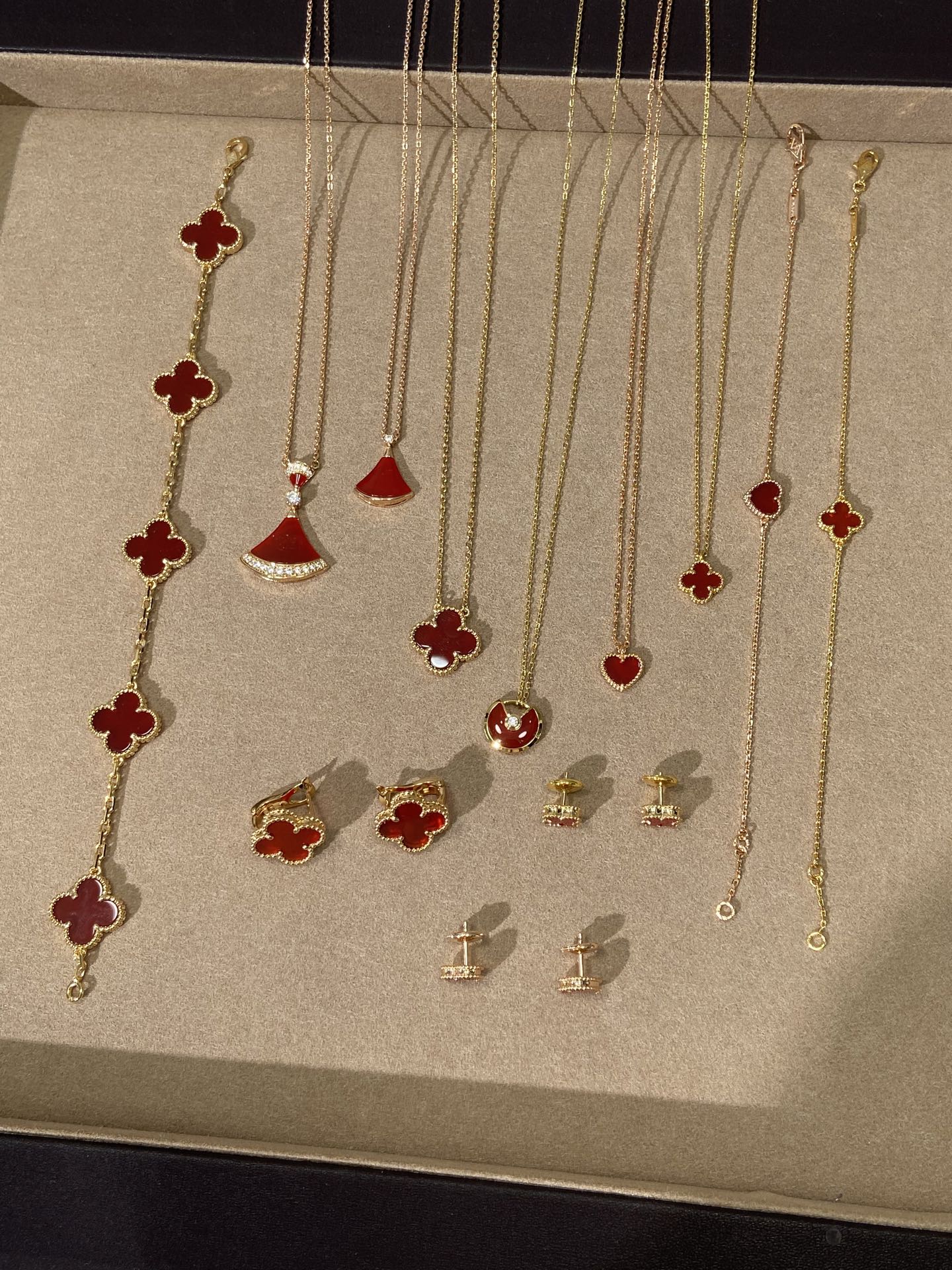 Van Cleef & Arpels Jewelry - view 5