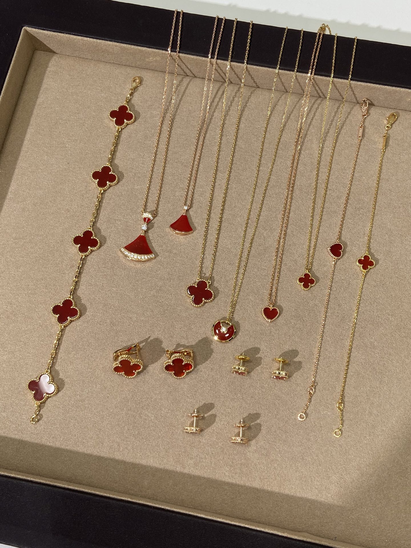 Van Cleef & Arpels Jewelry - view 6
