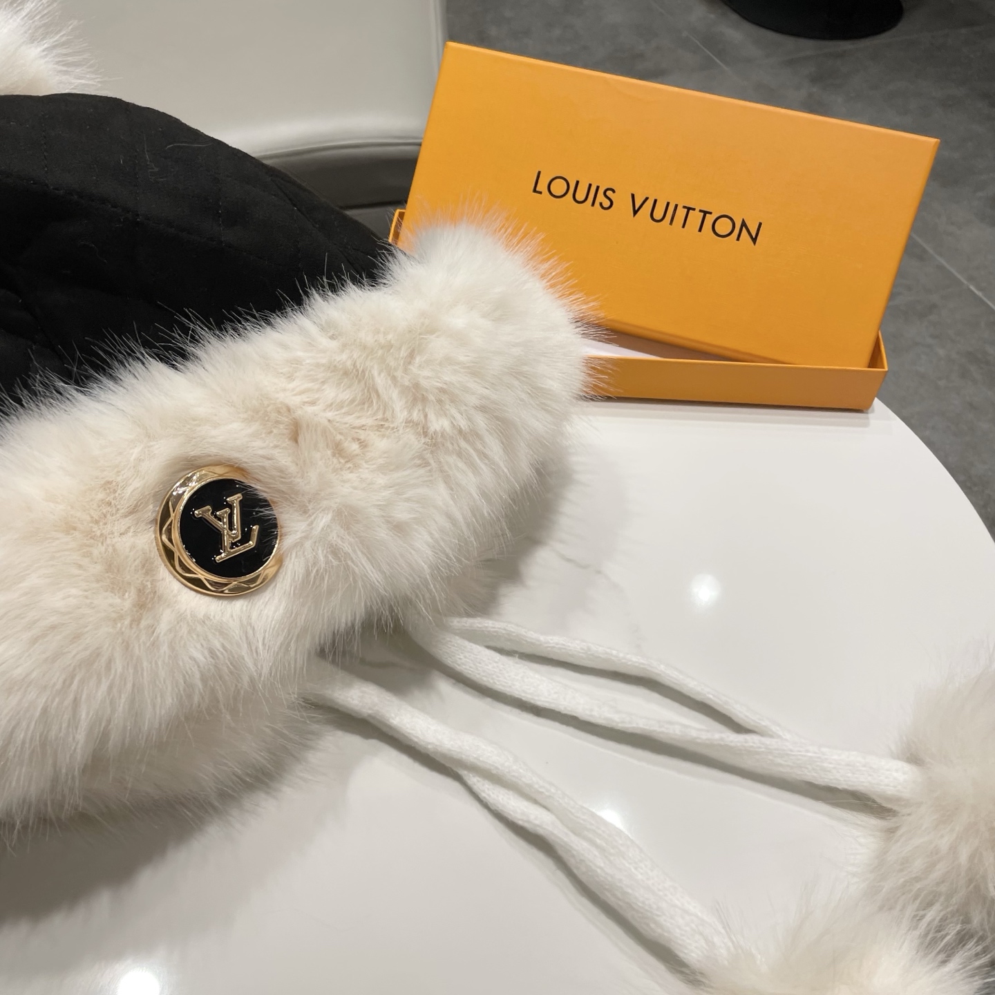 Louis Vuitton Hat - view 6