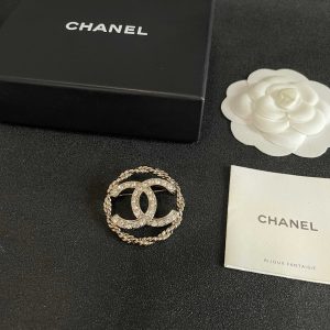 Brooch - view 5