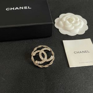 Brooch - view 6