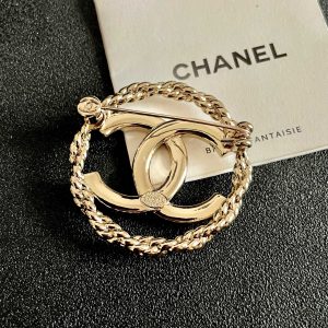 Brooch - view 7