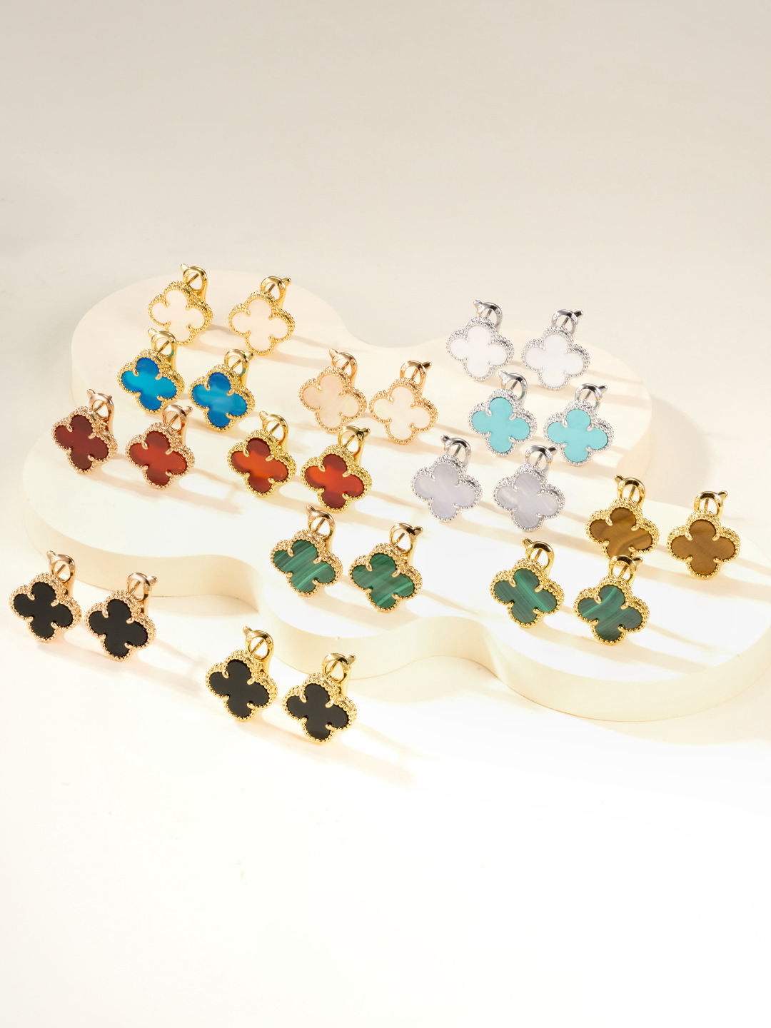Jewelry - view 1