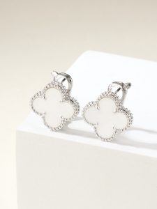 Jewelry - view 2