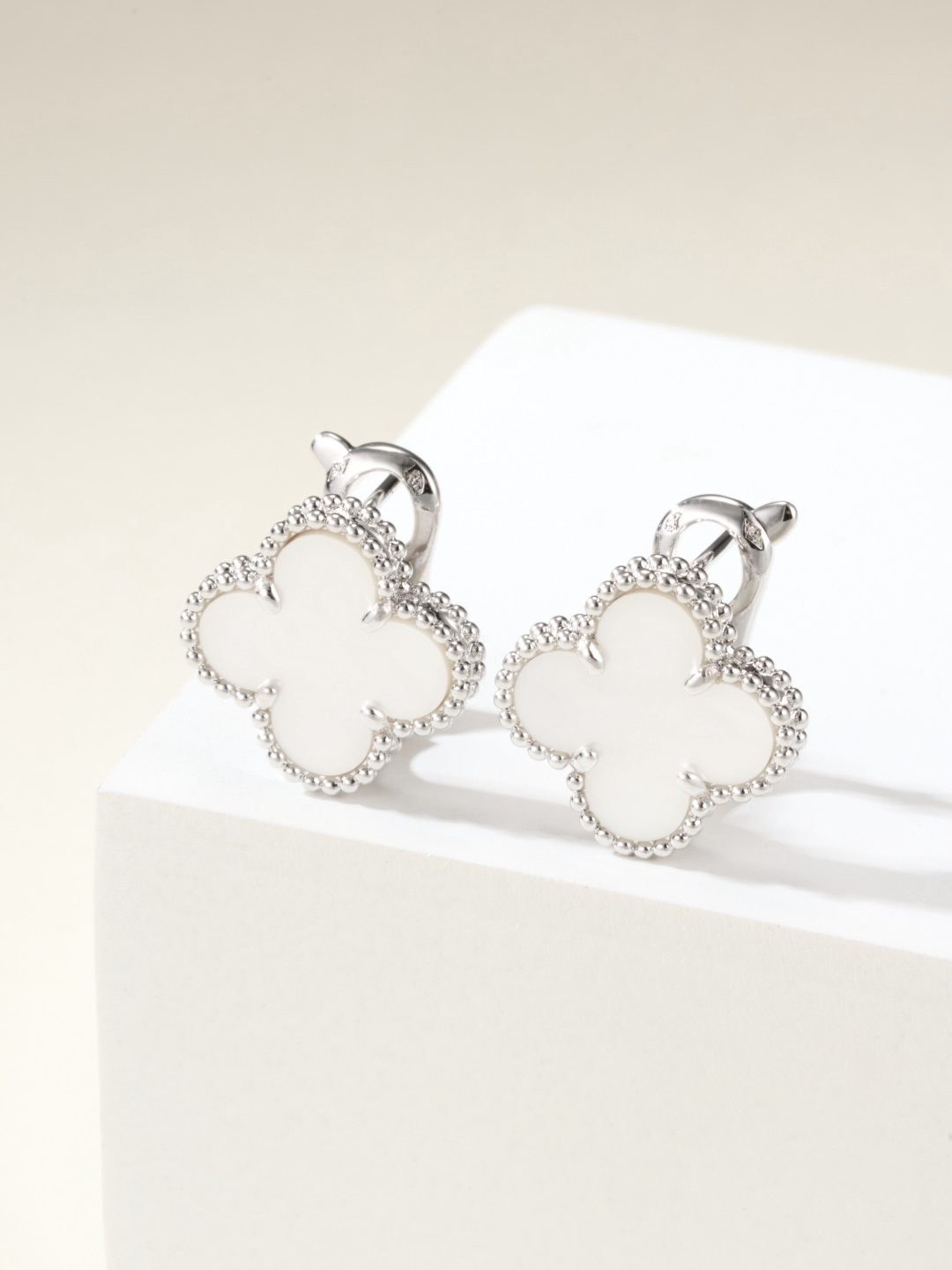 Jewelry - view 2
