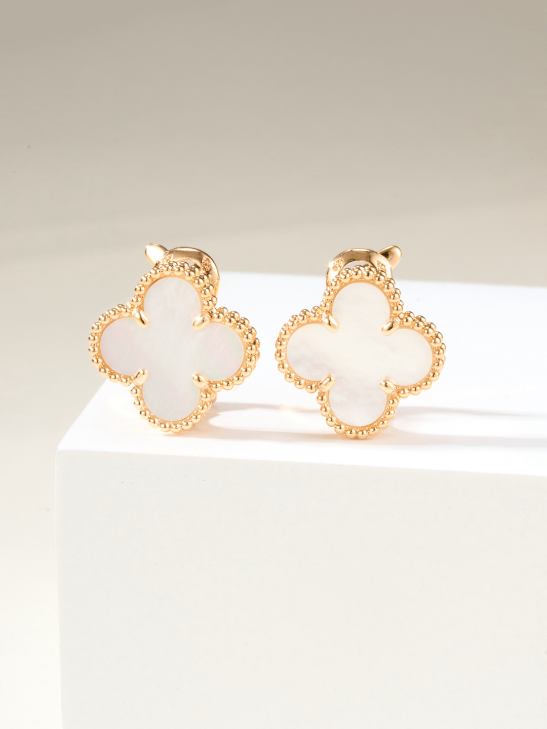 Jewelry - view 3