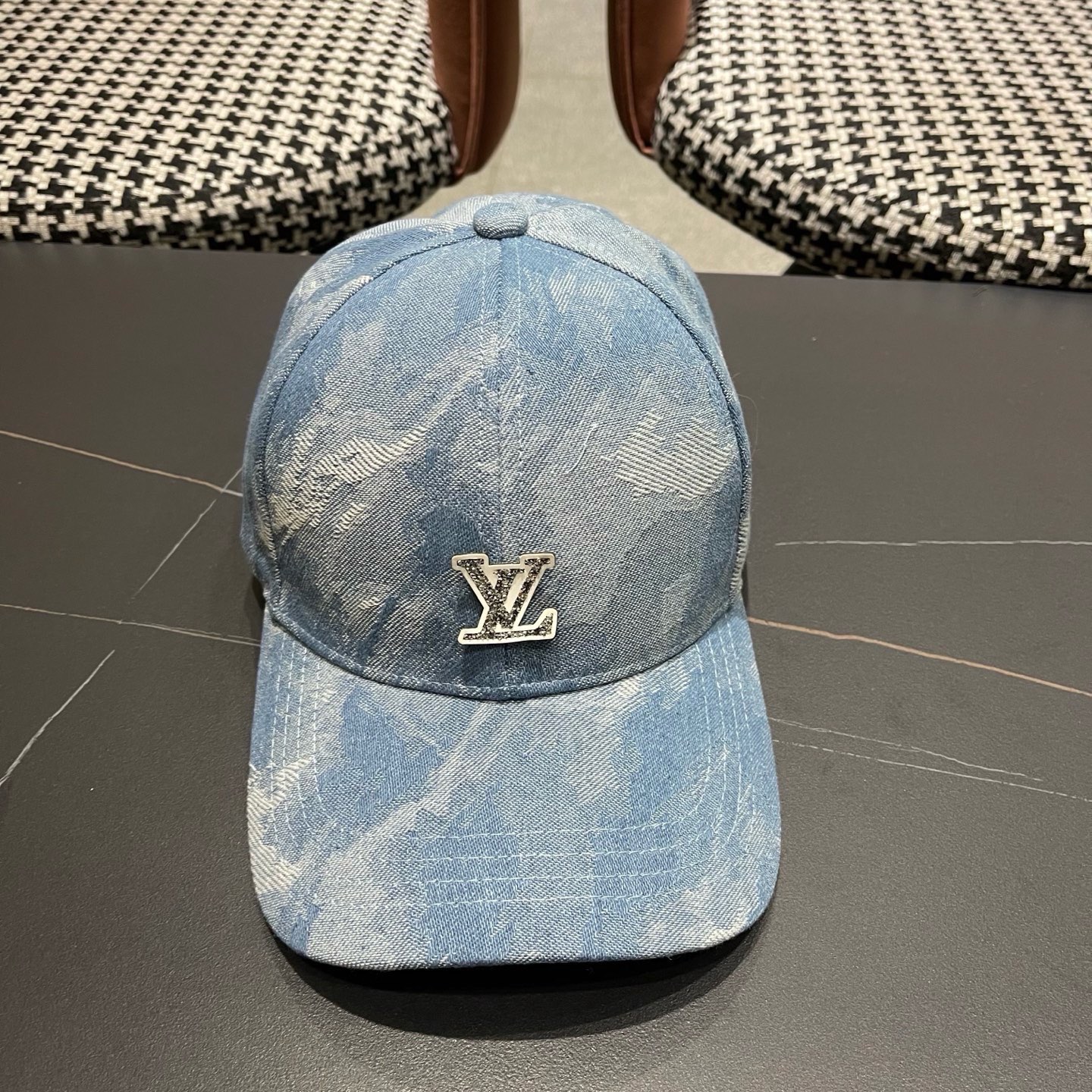 Louis Vuitton Baseball Cap - view 1