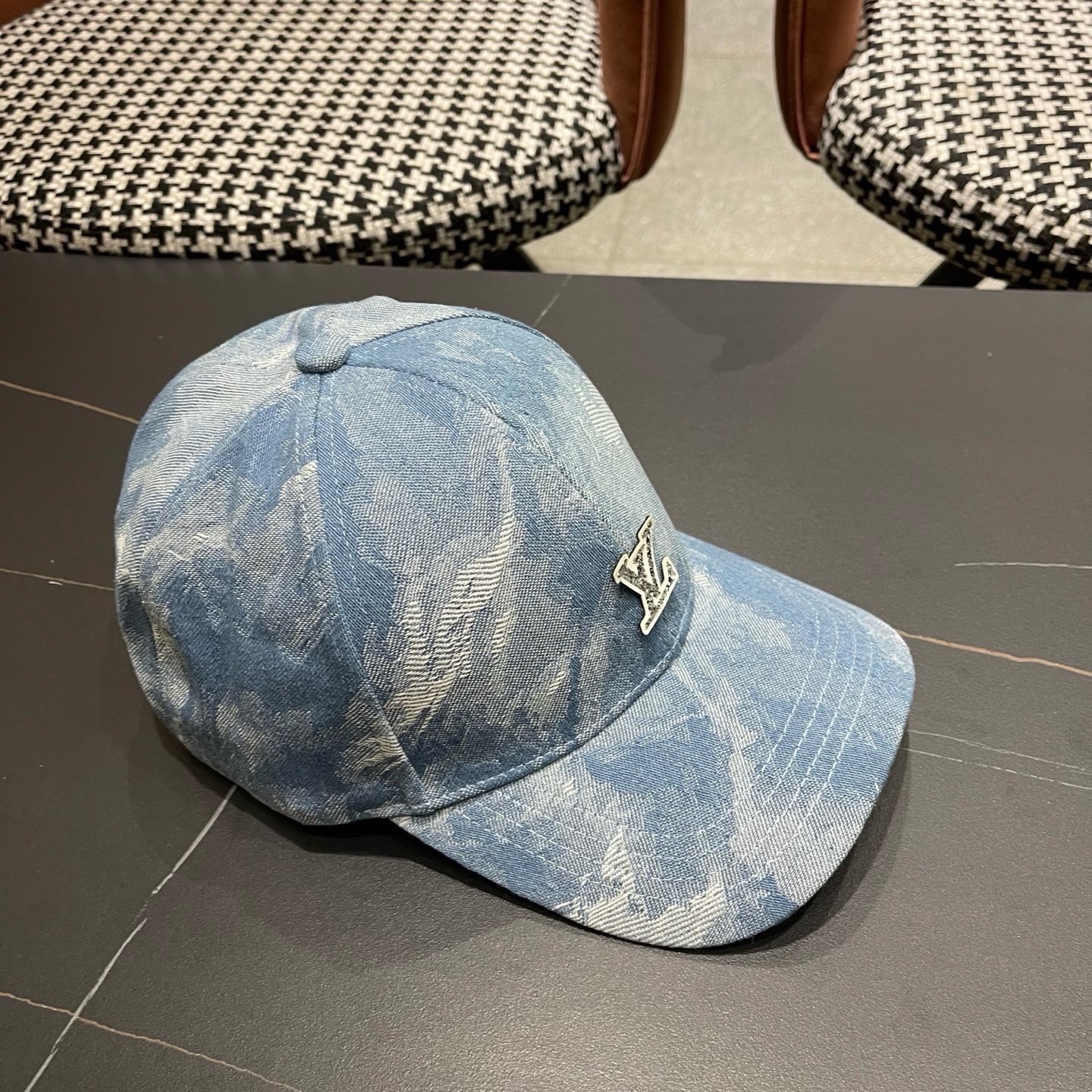 Louis Vuitton Baseball Cap - view 3