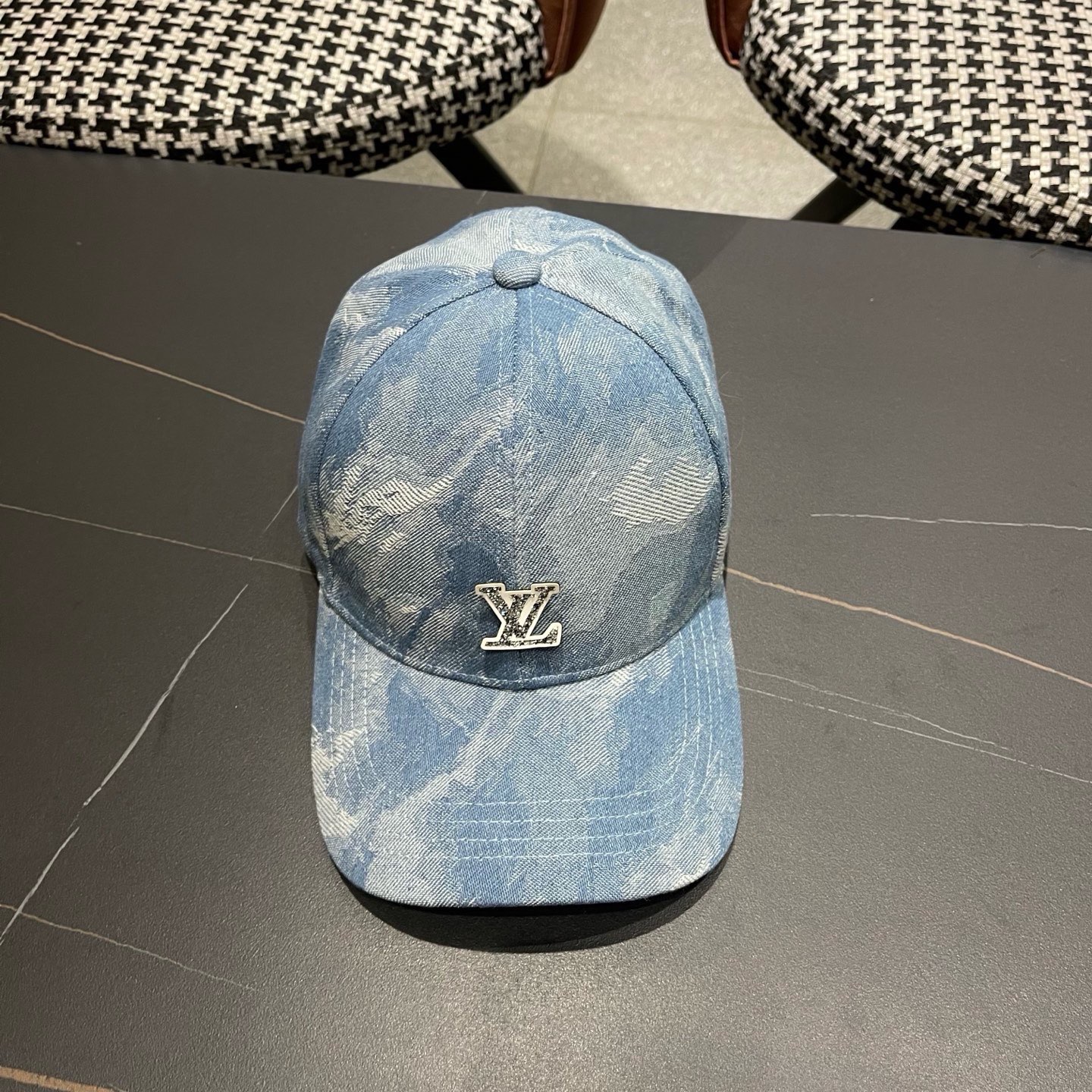 Louis Vuitton Baseball Cap - view 4