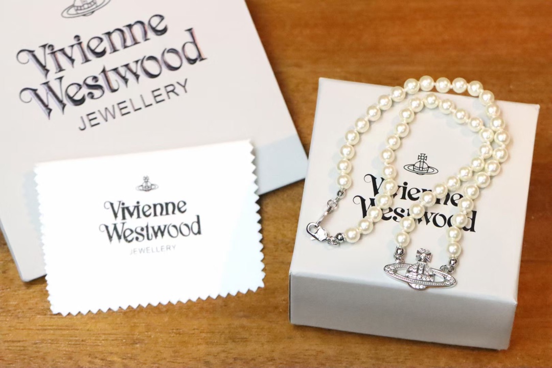 Vivienne Westwood Necklace - view 3