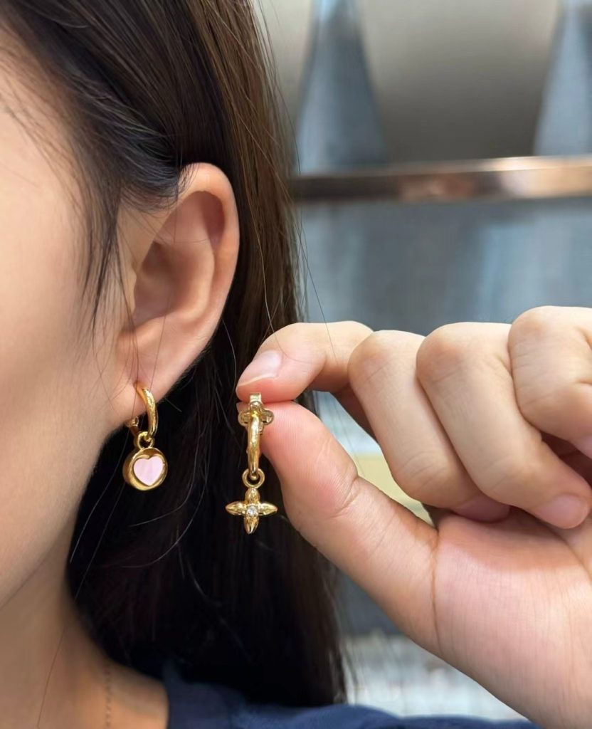 Louis Vuitton Jewelry - view 1