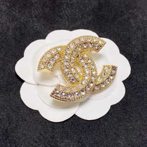 Brooch - view 4