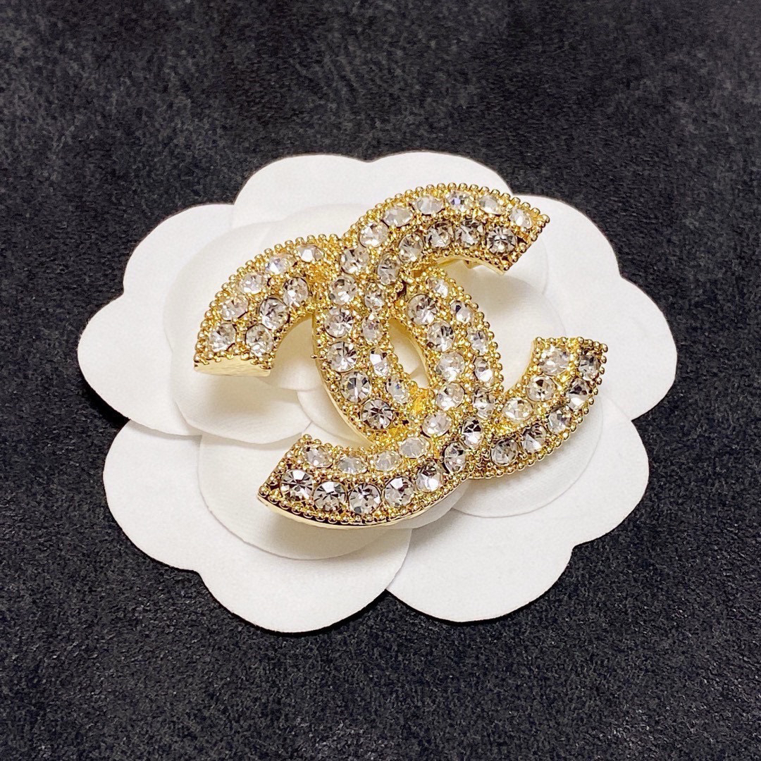 Brooch - view 4