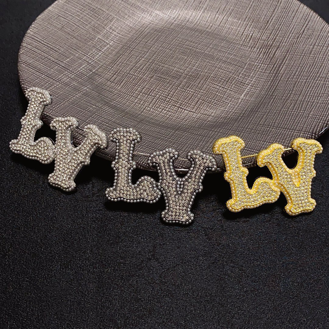 Brooch - view 7