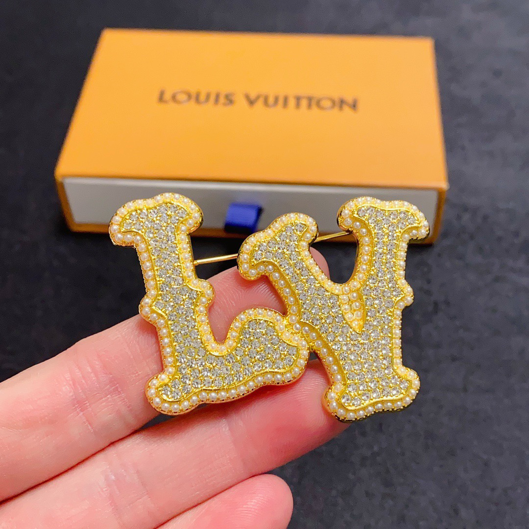 Brooch - view 8
