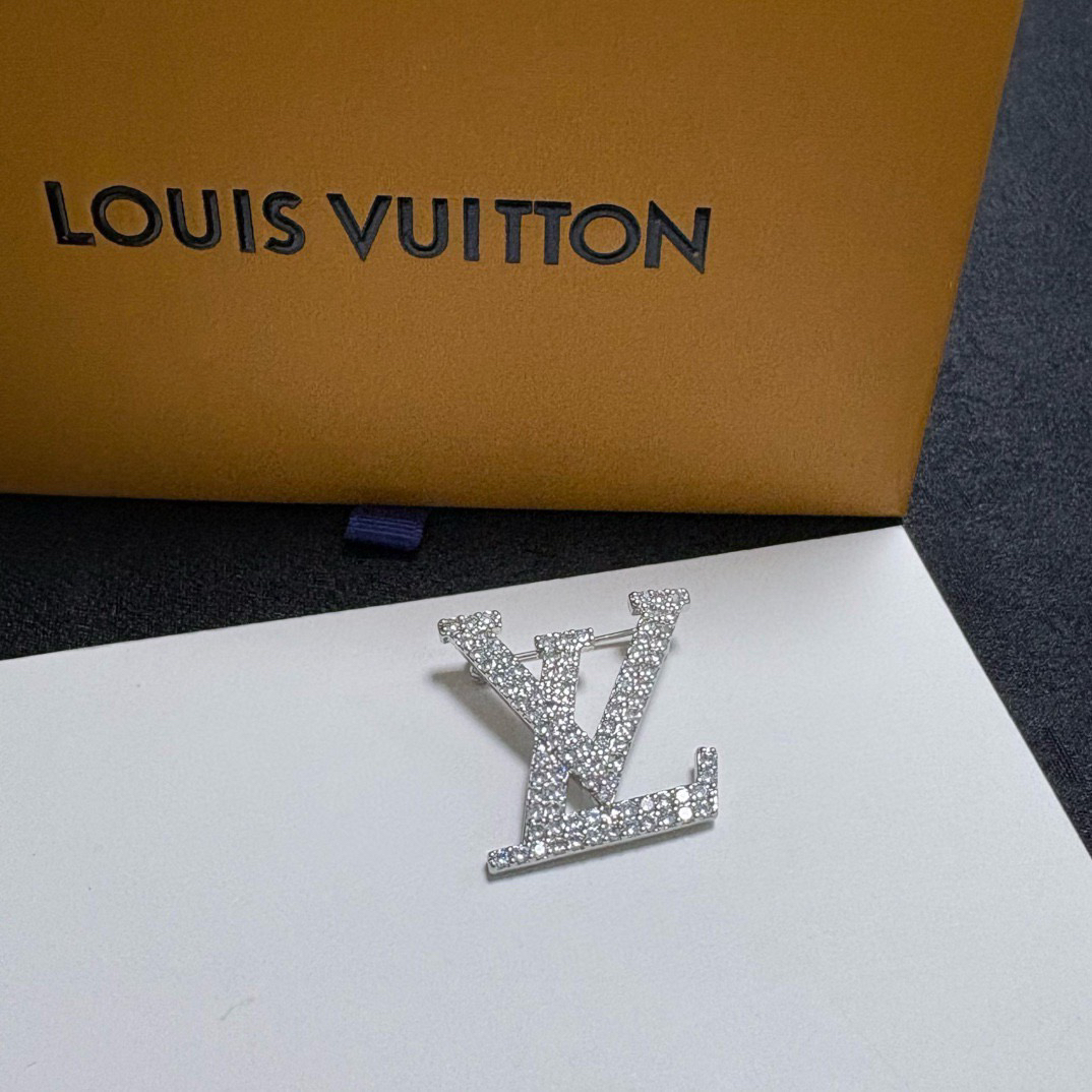 Louis Vuitton Brooch - view 3