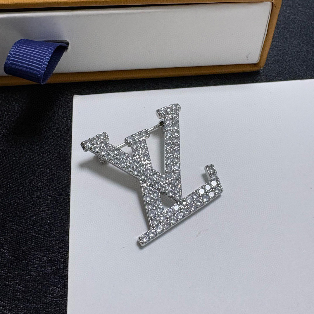 Louis Vuitton Brooch - view 6