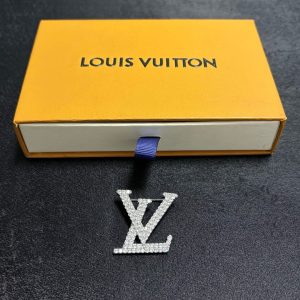 Louis Vuitton Brooch - view 9
