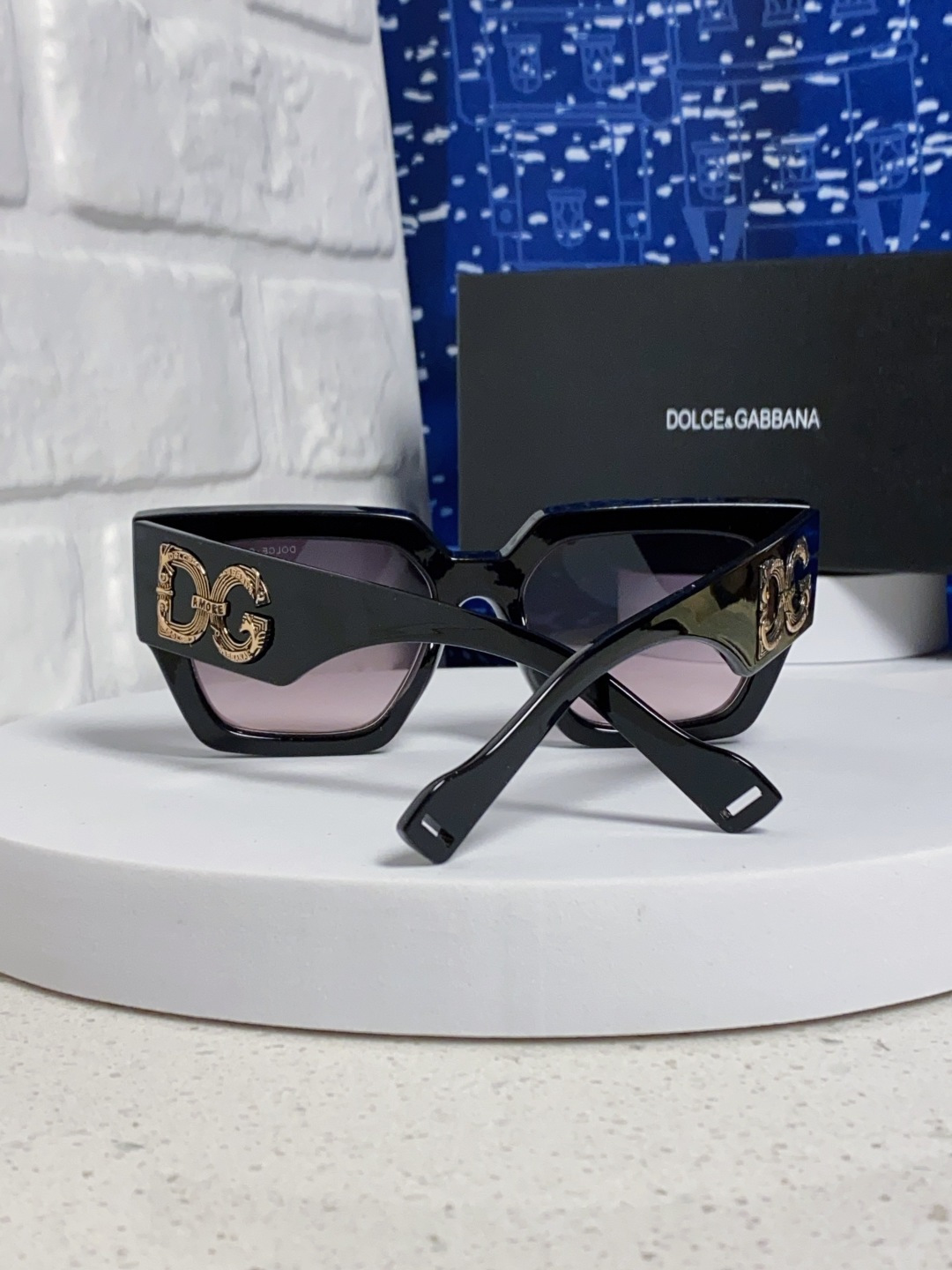 Sunglasses - view 3