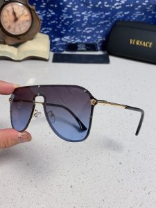 Sunglasses - view 6