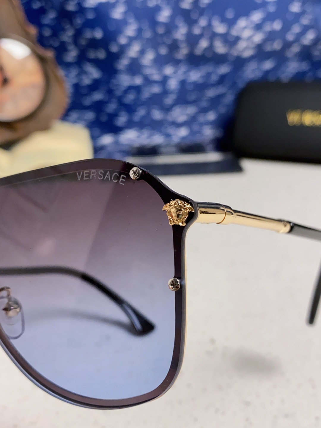 Sunglasses - view 7