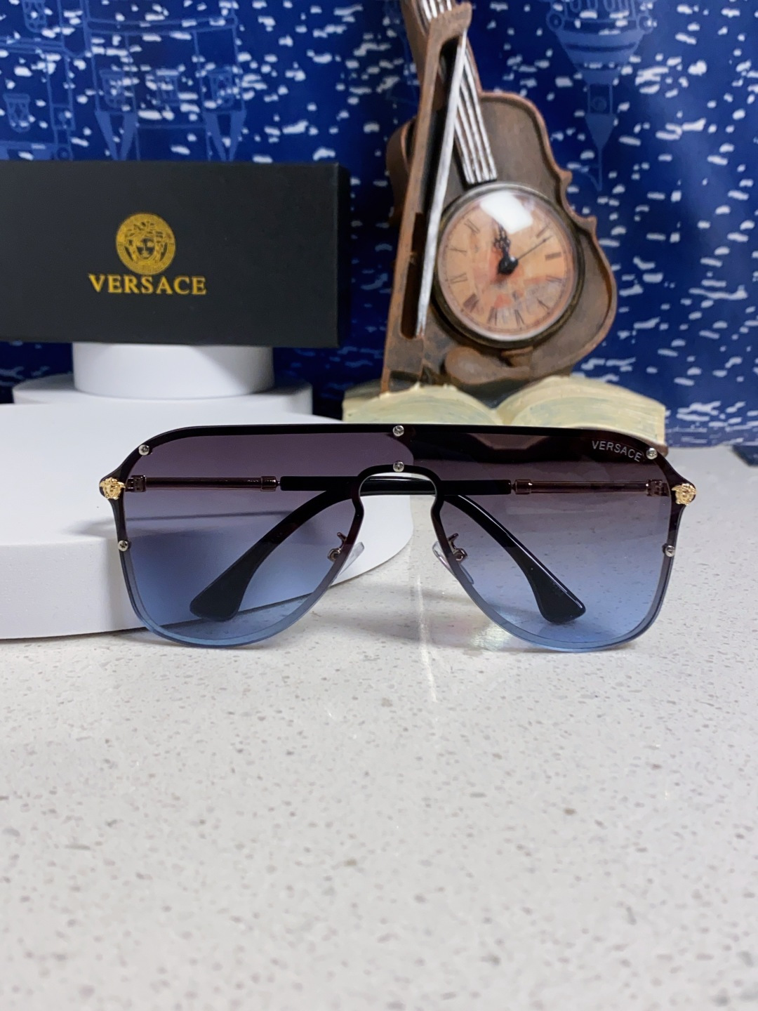 Sunglasses - view 9