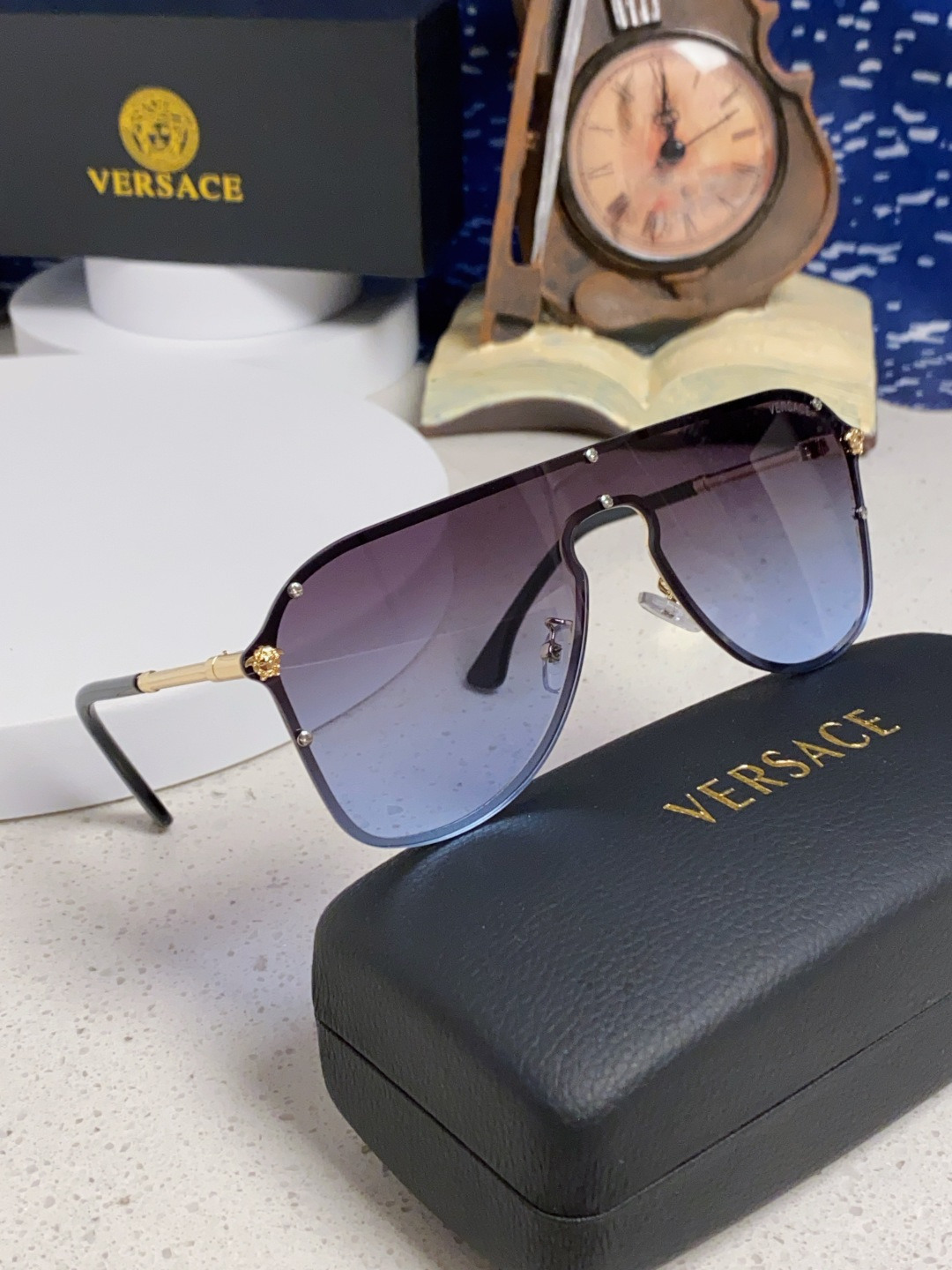 Sunglasses - view 10