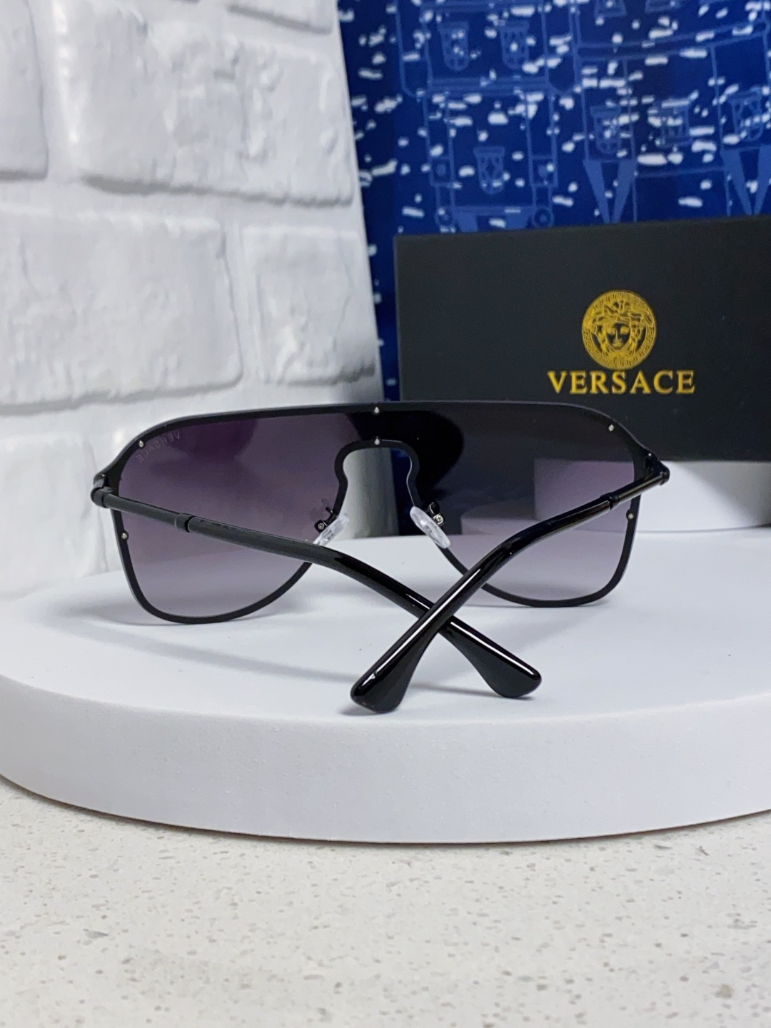 Sunglasses - view 3