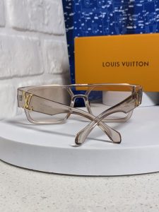 Louis Vuitton Sunglasses - view 3
