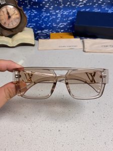 Louis Vuitton Sunglasses - view 4