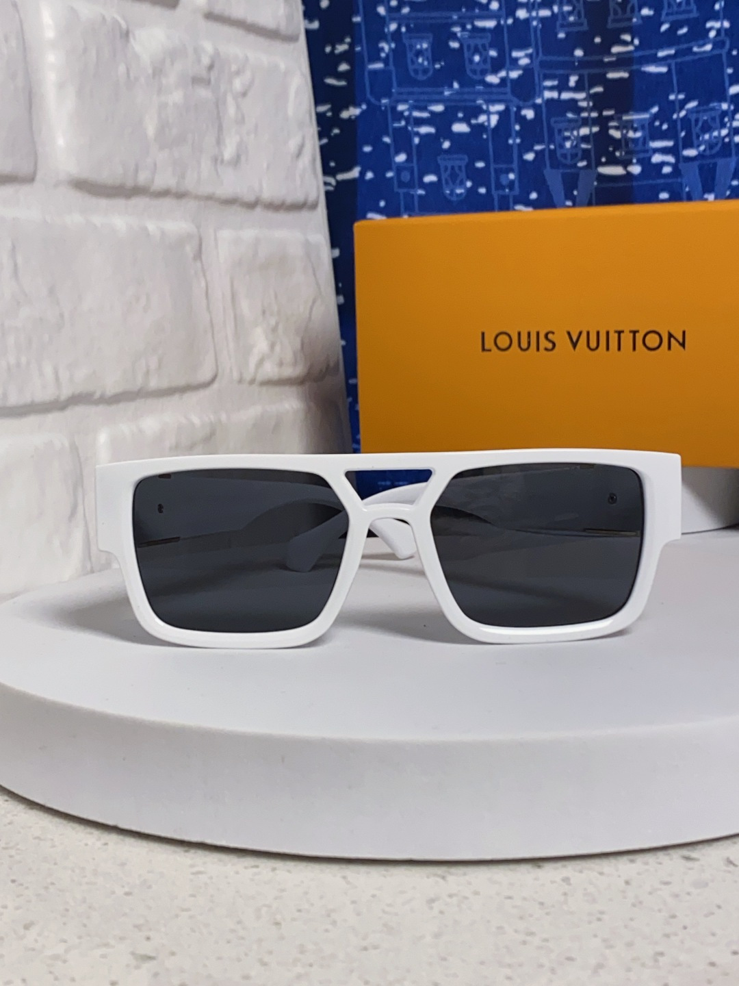 Louis Vuitton Sunglasses - view 2