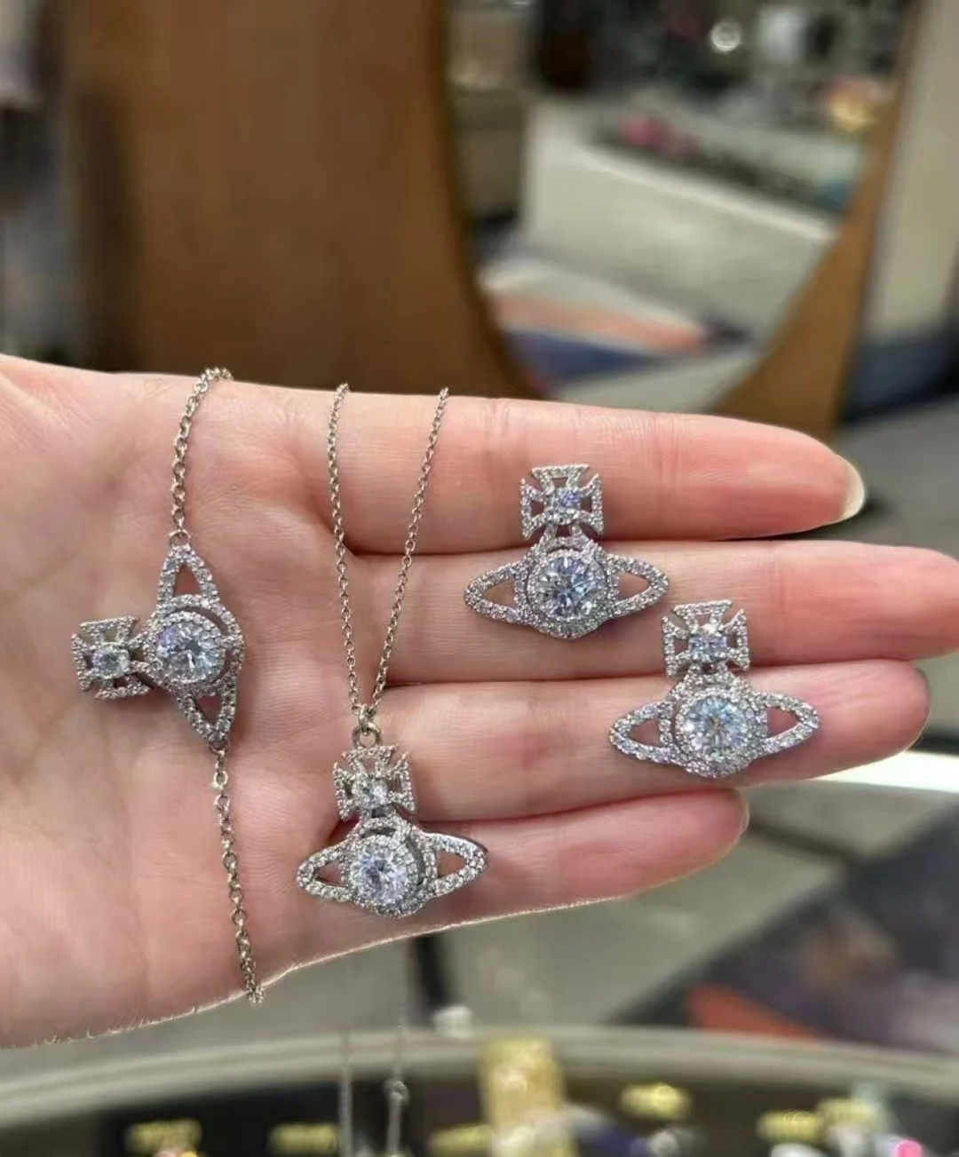 Vivienne Westwood Necklace - view 7
