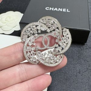 Brooch - view 8