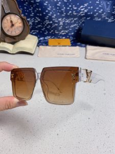 Louis Vuitton Sunglasses - view 6