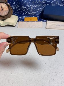 Louis Vuitton Sunglasses - view 5