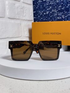 Louis Vuitton Sunglasses - view 2