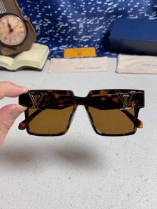 Louis Vuitton Sunglasses - view 5