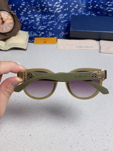 Louis Vuitton Sunglasses - view 5