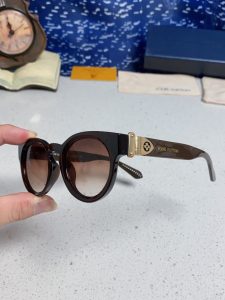 Louis Vuitton Sunglasses - view 6