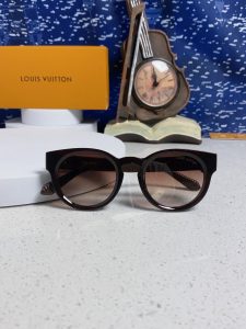 Louis Vuitton Sunglasses - view 9