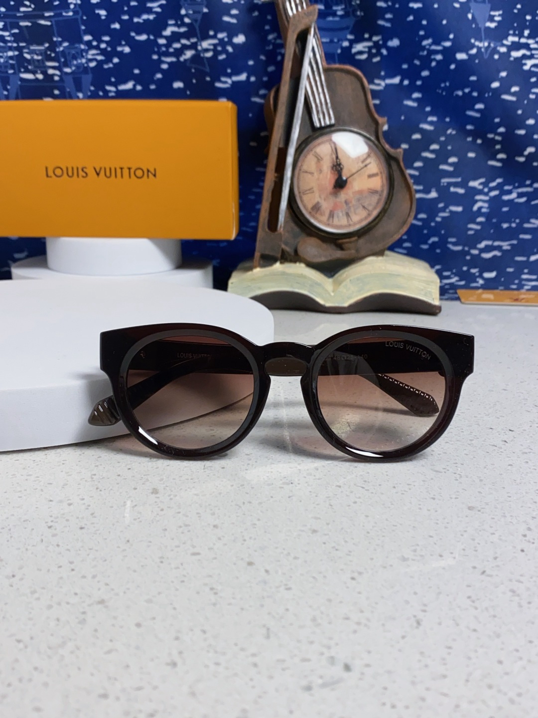 Louis Vuitton Sunglasses - view 9