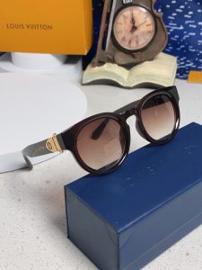 Louis Vuitton Sunglasses - view 10