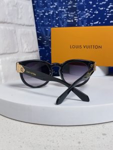 Louis Vuitton Sunglasses - view 3