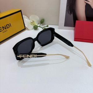 Fendi Sunglasses - view 4