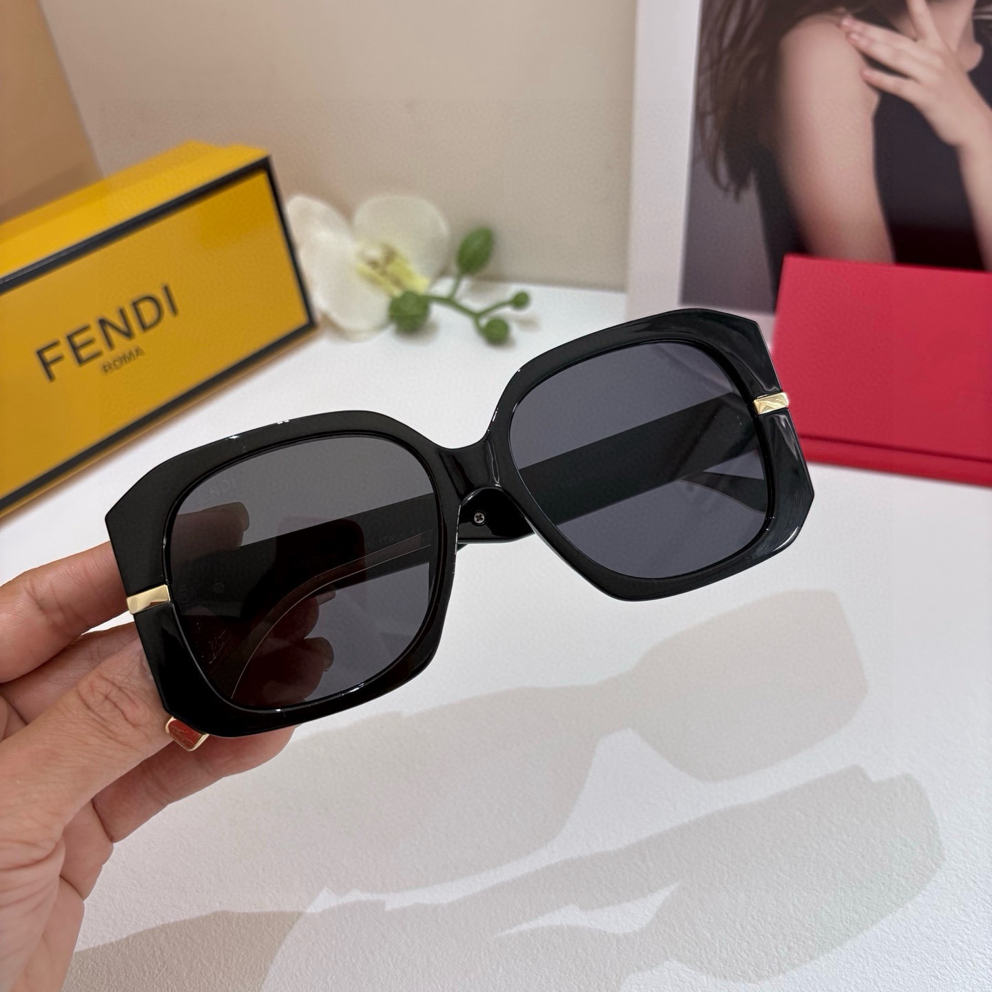 Fendi Sunglasses - view 5