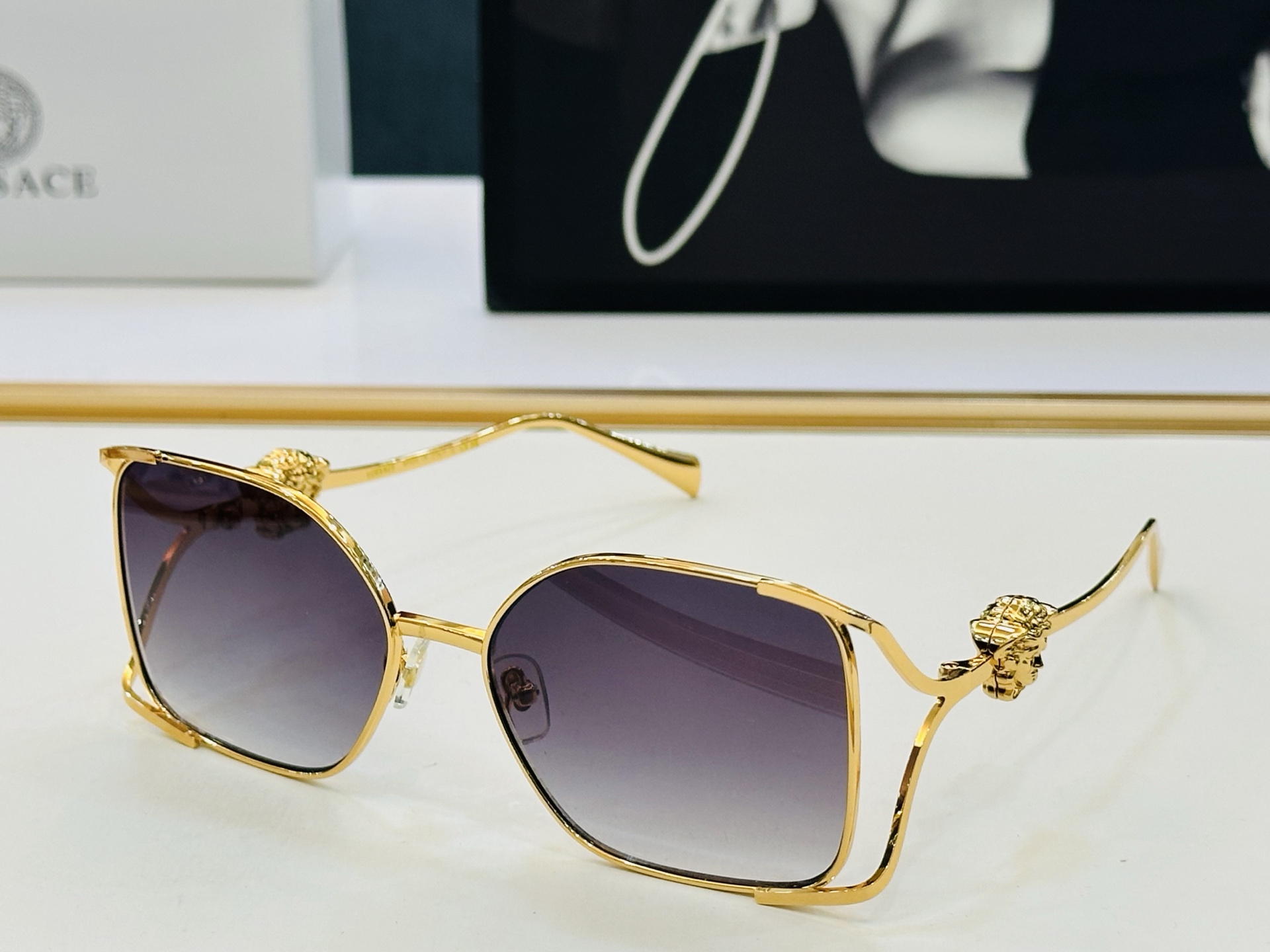 Gucci Sunglasses - view 1