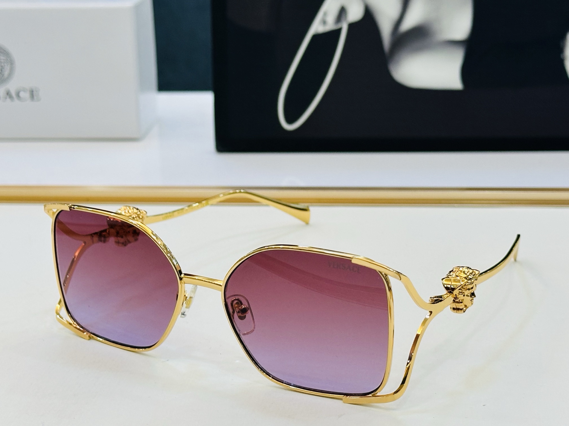 Gucci Sunglasses - view 6