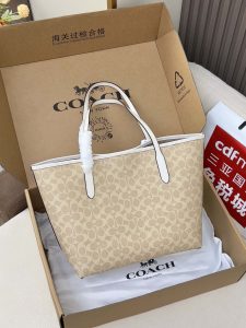Coach Tote Bag - view 2