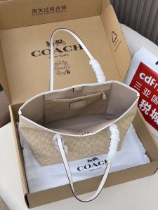 Coach Tote Bag - view 5